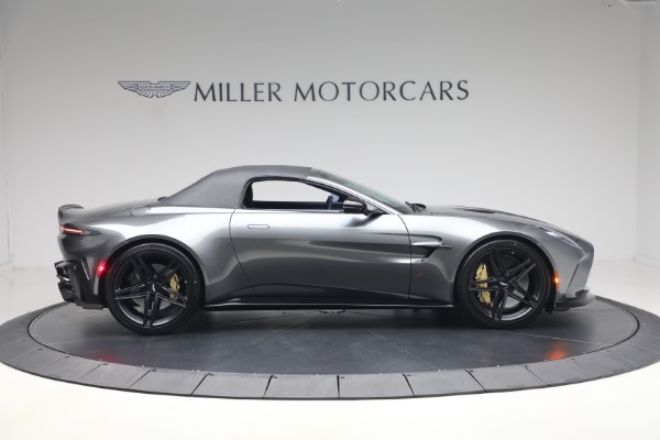 New 2026 Aston Martin Vantage S Roadster for sale $295,000 at Pagani of Greenwich in Greenwich CT 06830 21