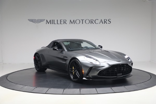 New 2026 Aston Martin Vantage S Roadster for sale $295,000 at Pagani of Greenwich in Greenwich CT 06830 23