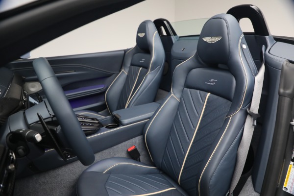 New 2026 Aston Martin Vantage S Roadster for sale $295,000 at Pagani of Greenwich in Greenwich CT 06830 27