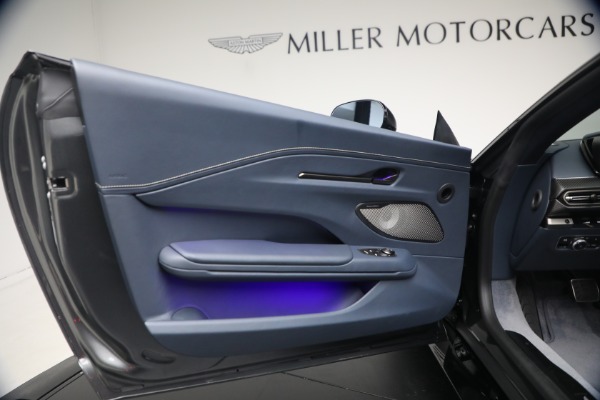 New 2026 Aston Martin Vantage S Roadster for sale $295,000 at Pagani of Greenwich in Greenwich CT 06830 28