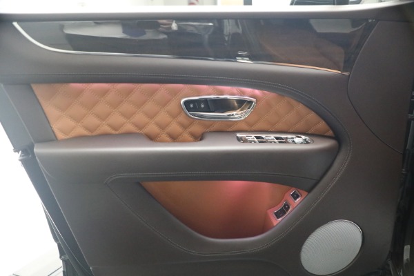 Used 2021 Bentley Bentayga Speed for sale $139,900 at Pagani of Greenwich in Greenwich CT 06830 18