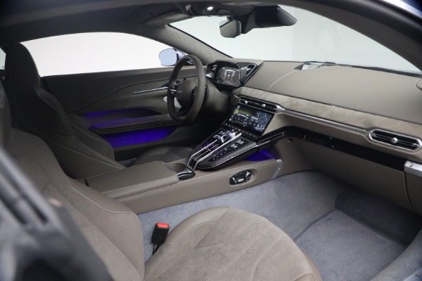 New 2026 Aston Martin Vantage S for sale $257,880 at Pagani of Greenwich in Greenwich CT 06830 20