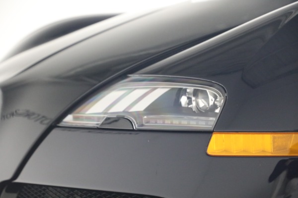 Used 2006 Bugatti Veyron 16.4 for sale Call for price at Pagani of Greenwich in Greenwich CT 06830 21