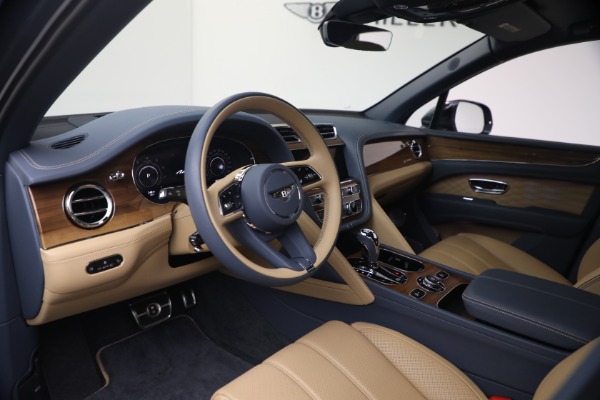 Used 2026 Bentley Bentayga EWB Azure V8 for sale $279,900 at Pagani of Greenwich in Greenwich CT 06830 18