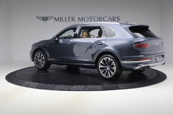 Used 2026 Bentley Bentayga EWB Azure V8 for sale $279,900 at Pagani of Greenwich in Greenwich CT 06830 4
