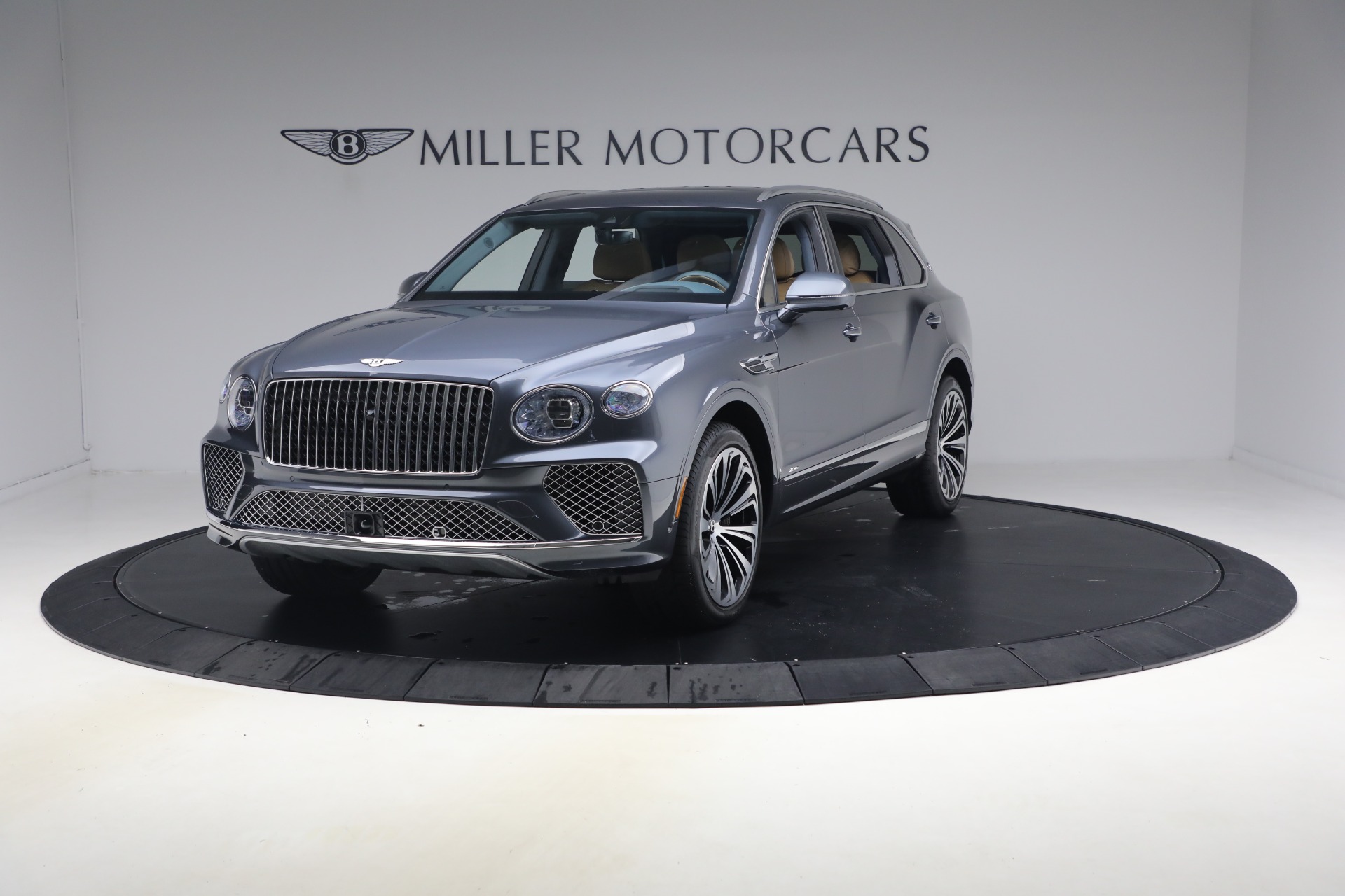 Used 2026 Bentley Bentayga EWB Azure V8 for sale $279,900 at Pagani of Greenwich in Greenwich CT 06830 1