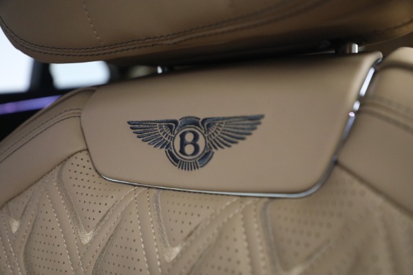 New 2027 Bentley Flying Spur Azure for sale $363,300 at Pagani of Greenwich in Greenwich CT 06830 21