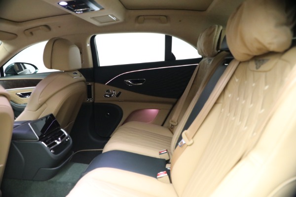 New 2027 Bentley Flying Spur Azure for sale $363,300 at Pagani of Greenwich in Greenwich CT 06830 23