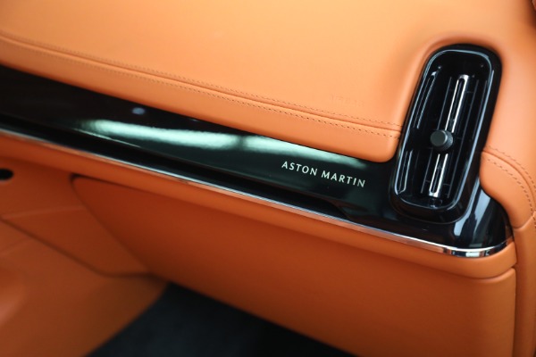 Used 2025 Aston Martin DBX 707 for sale $209,900 at Pagani of Greenwich in Greenwich CT 06830 20