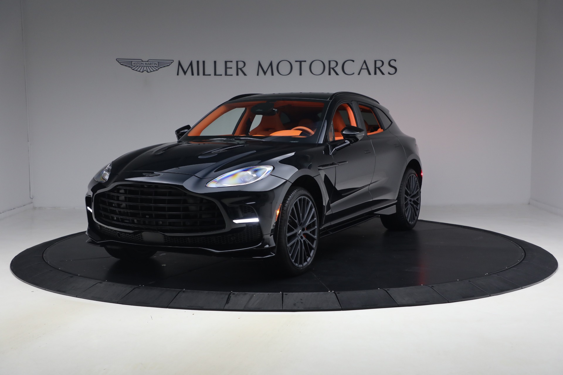 Used 2025 Aston Martin DBX 707 for sale $209,900 at Pagani of Greenwich in Greenwich CT 06830 1