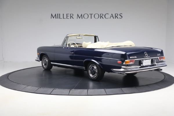 Used 1971 Mercedes-Benz 280SE 3.5 Cabriolet for sale $475,000 at Pagani of Greenwich in Greenwich CT 06830 4