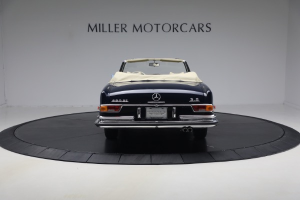 Used 1971 Mercedes-Benz 280SE 3.5 Cabriolet for sale $475,000 at Pagani of Greenwich in Greenwich CT 06830 5