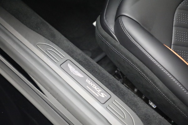 New 2026 Aston Martin Vantage S Roadster for sale $256,300 at Pagani of Greenwich in Greenwich CT 06830 26