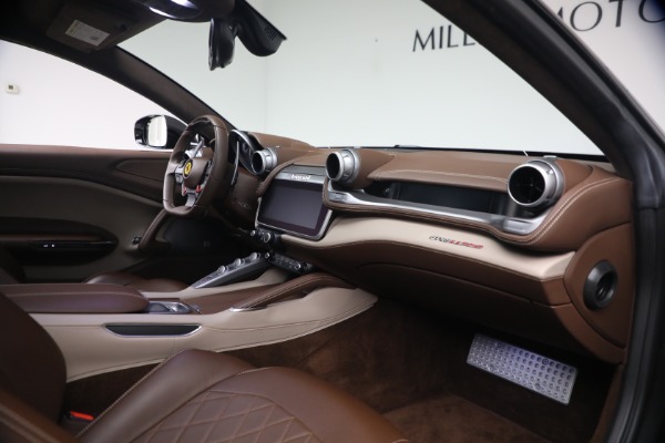 Used 2019 Ferrari GTC4Lusso for sale $259,900 at Pagani of Greenwich in Greenwich CT 06830 16