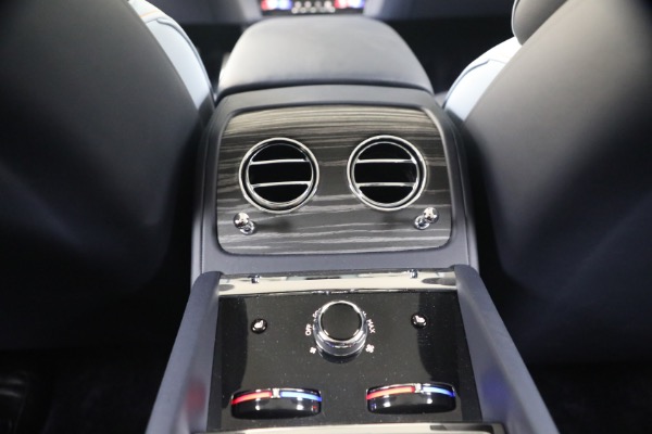 Used 2024 Rolls-Royce Spectre for sale $345,900 at Pagani of Greenwich in Greenwich CT 06830 28