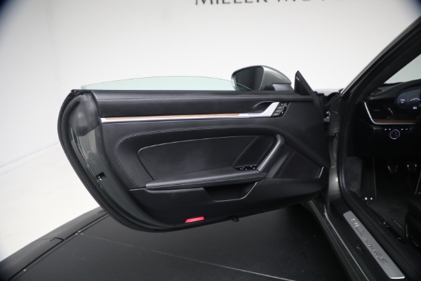 Used 2020 Porsche 911 Carrera 4S for sale $144,900 at Pagani of Greenwich in Greenwich CT 06830 27