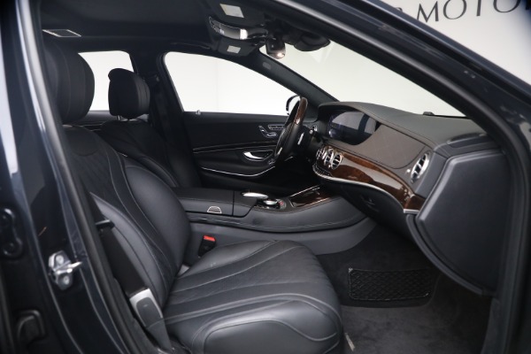 Used 2019 Mercedes-Benz S-Class S 560 4MATIC for sale $49,900 at Pagani of Greenwich in Greenwich CT 06830 16
