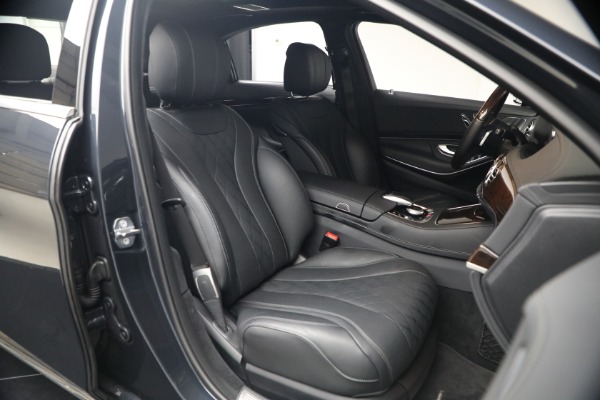 Used 2019 Mercedes-Benz S-Class S 560 4MATIC for sale $49,900 at Pagani of Greenwich in Greenwich CT 06830 17