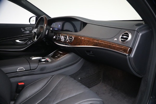 Used 2019 Mercedes-Benz S-Class S 560 4MATIC for sale $49,900 at Pagani of Greenwich in Greenwich CT 06830 18