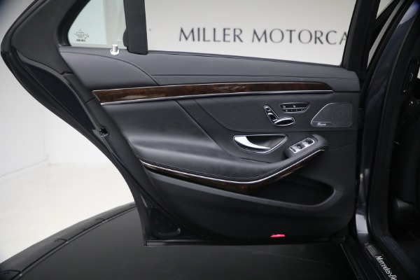 Used 2019 Mercedes-Benz S-Class S 560 4MATIC for sale $49,900 at Pagani of Greenwich in Greenwich CT 06830 27
