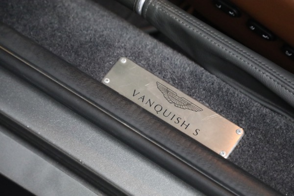 Used 2006 Aston Martin V12 Vanquish S for sale Call for price at Pagani of Greenwich in Greenwich CT 06830 25