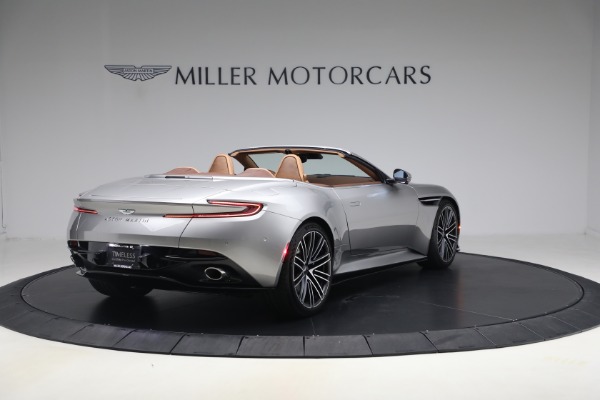 Used 2024 Aston Martin DB12 Volante for sale $255,900 at Pagani of Greenwich in Greenwich CT 06830 7