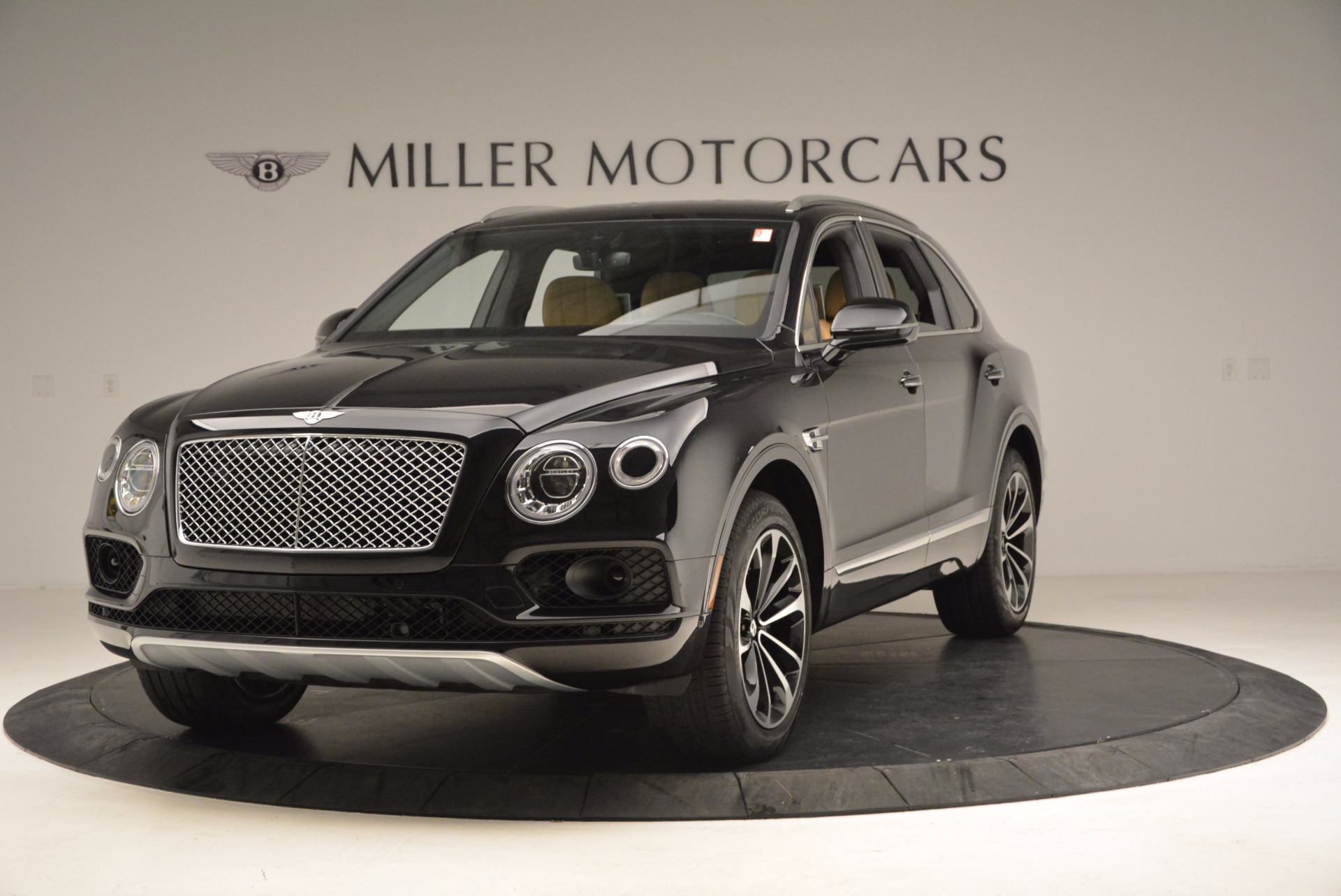 Used 2017 Bentley Bentayga for sale Sold at Pagani of Greenwich in Greenwich CT 06830 1